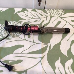 Hot Shot Tools 1 1/4 Barrel Curling Iron